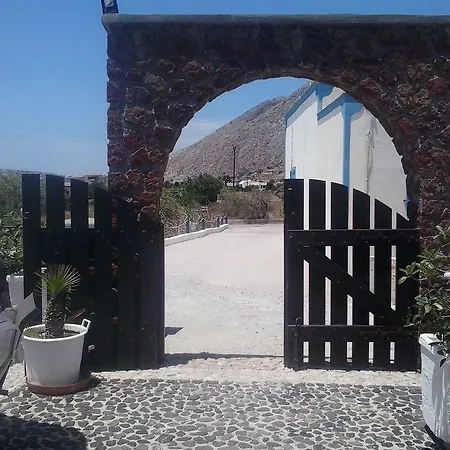 Roula Studios&apartments 2*