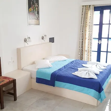 Roula Studios&apartments Bed and breakfast 2*