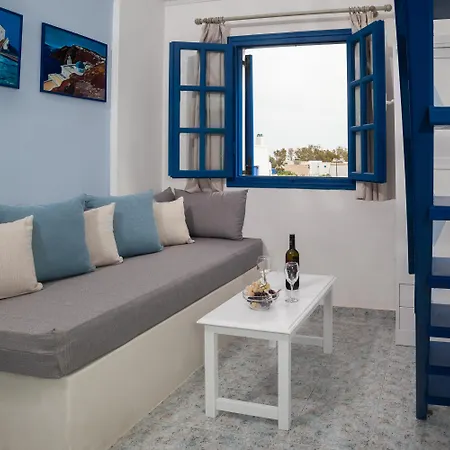 Roula Studios&apartments Bed & Breakfast 2*