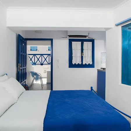 Roula Studios&apartments Perissa (Santorini)